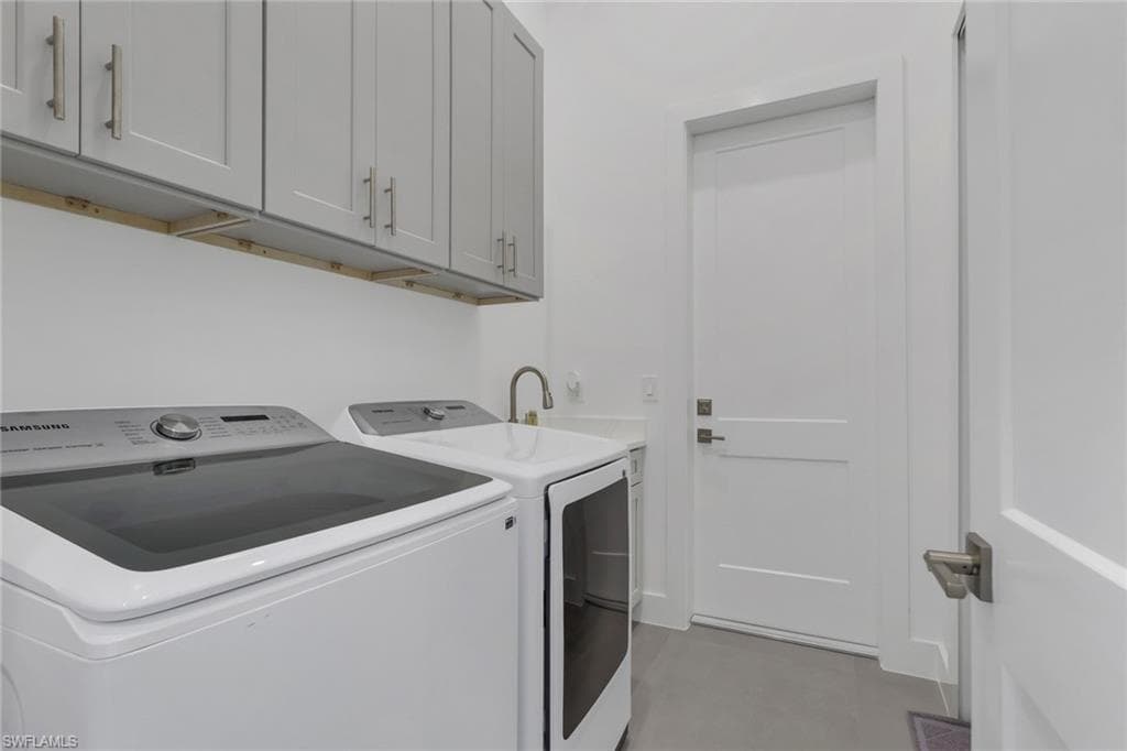 4111 Williams RD, ESTERO FL 33928-27