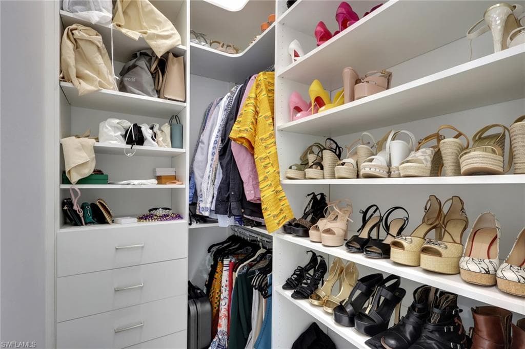 4111 Williams RD, ESTERO FL 33928-23