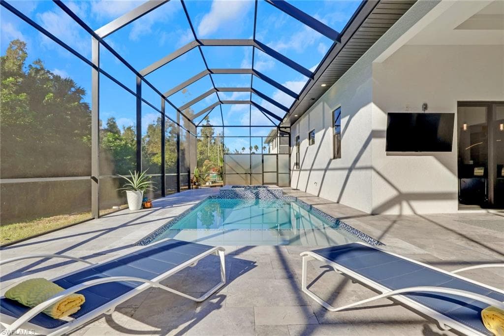 4111 Williams RD, ESTERO FL 33928-32