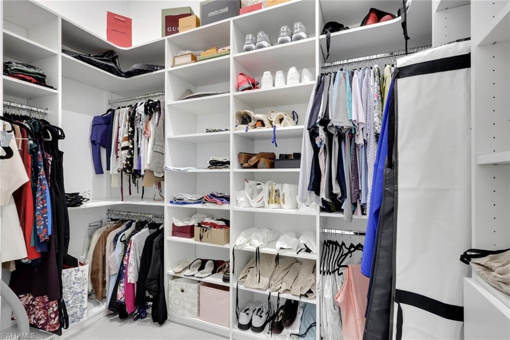 4111 Williams RD, ESTERO FL 33928-24