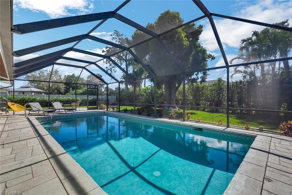 2328 Clipper WAY, NAPLES FL 34104-5