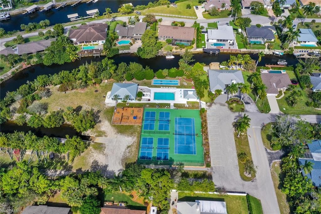 2328 Clipper WAY, NAPLES FL 34104-42