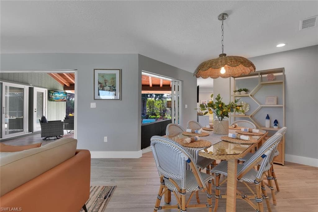 2328 Clipper WAY, NAPLES FL 34104-15