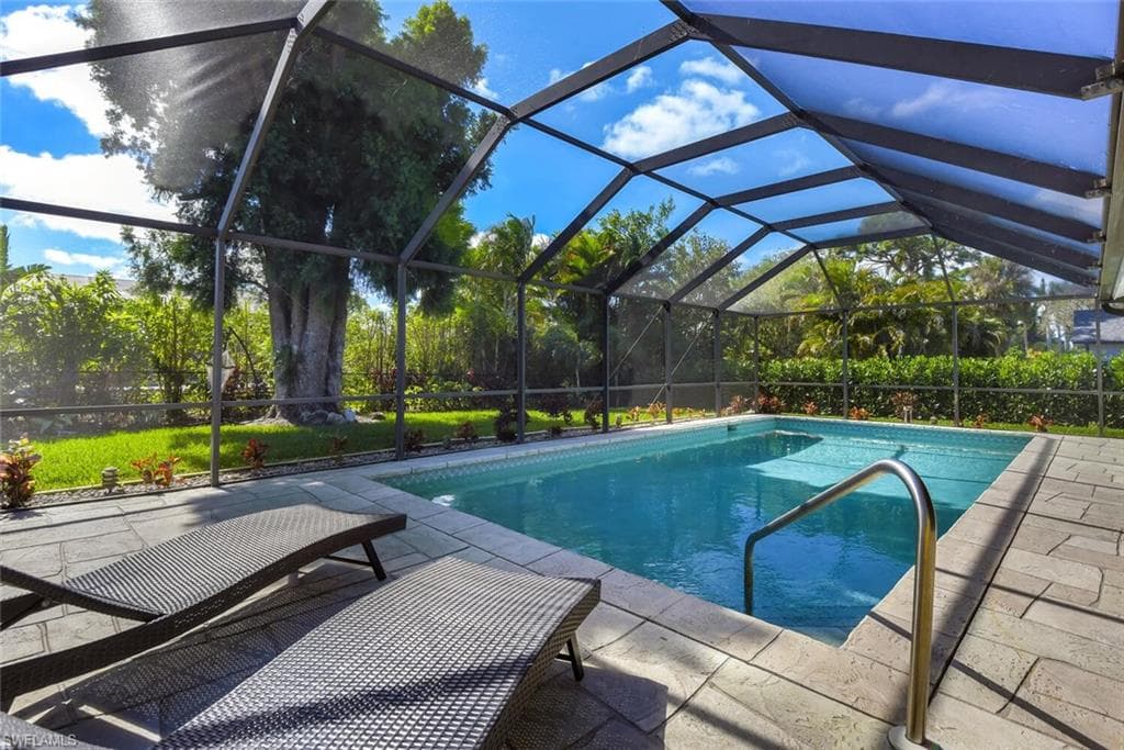 2328 Clipper WAY, NAPLES FL 34104-6