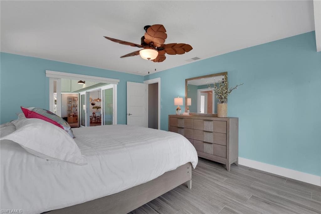 2328 Clipper WAY, NAPLES FL 34104-27