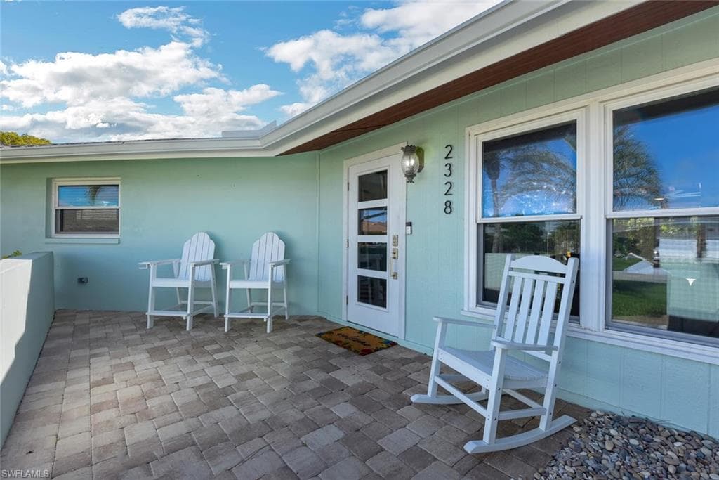 2328 Clipper WAY, NAPLES FL 34104-36