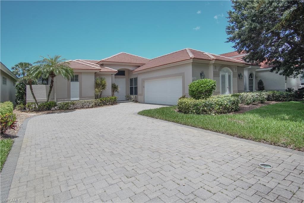 5065 Kensington High ST, NAPLES FL 34105-1