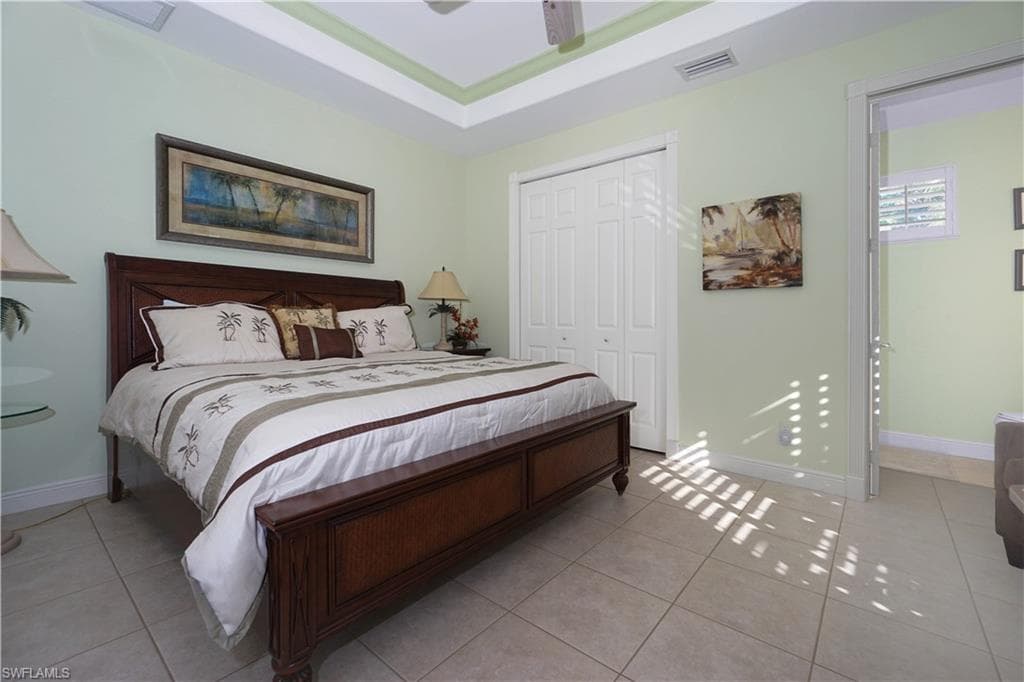 5065 Kensington High ST, NAPLES FL 34105-12