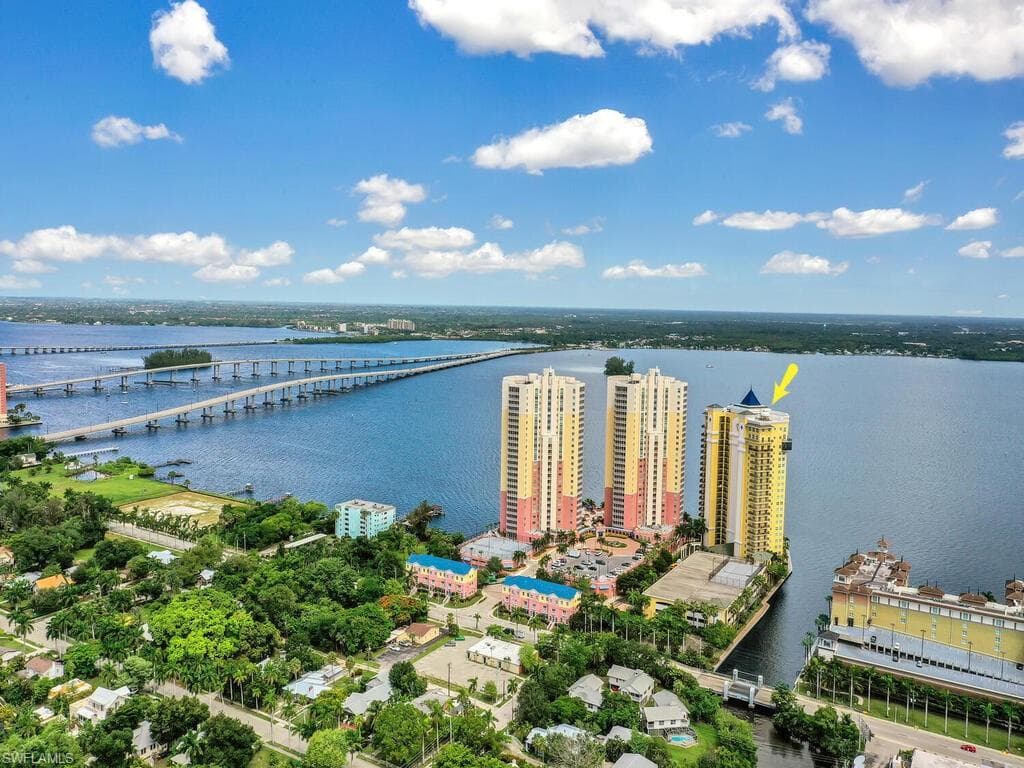2797 1st ST # 1605, FORT MYERS FL 33916-3