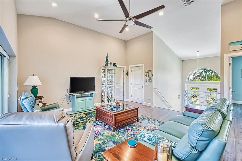 595 Piedmont RD, SANIBEL FL 33957-5