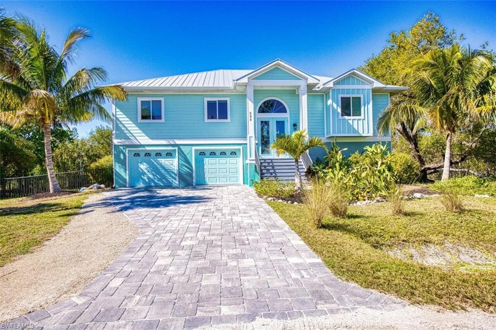 595 Piedmont RD, SANIBEL FL 33957-45