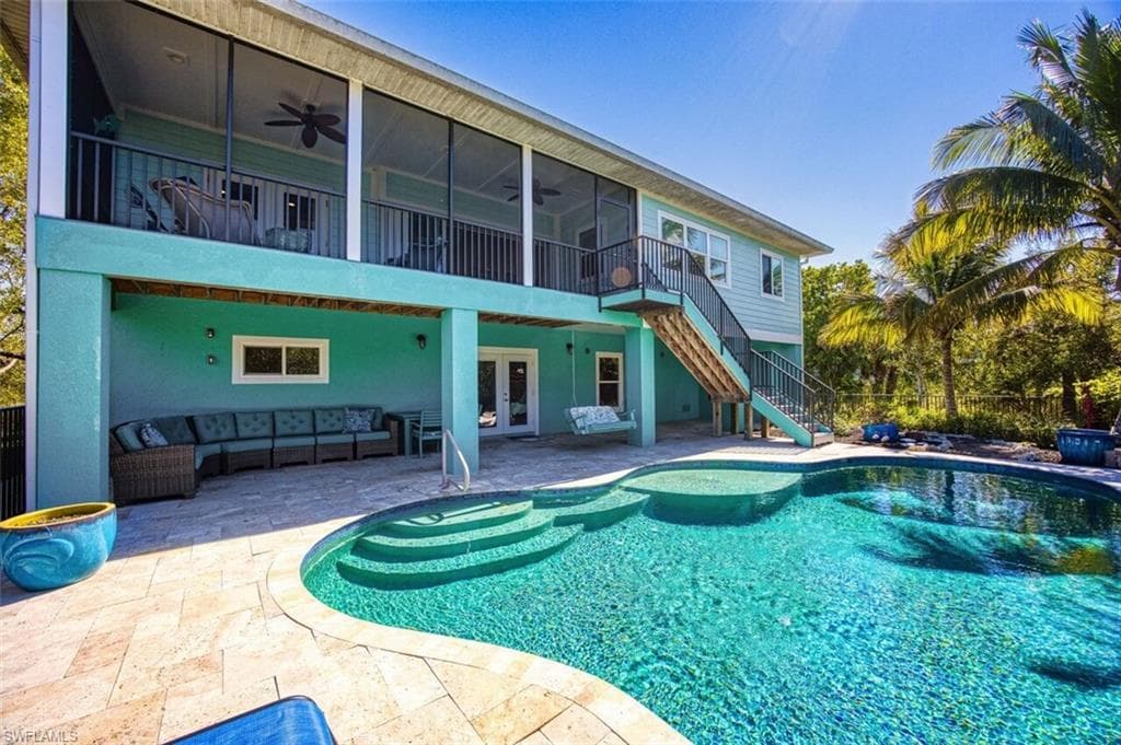 595 Piedmont RD, SANIBEL FL 33957-35