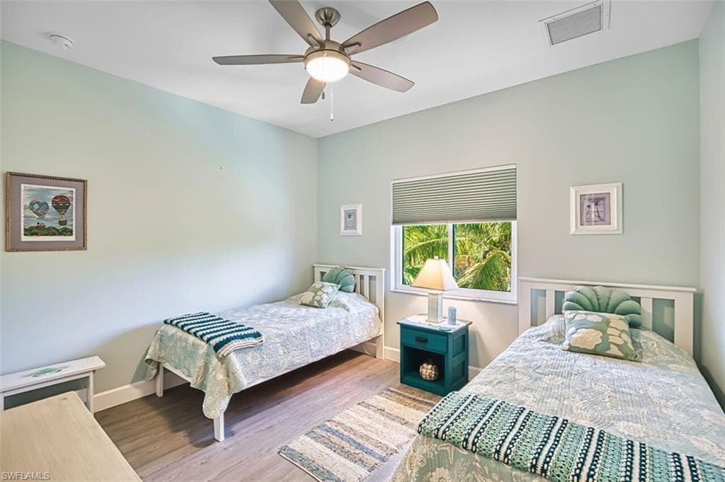 595 Piedmont RD, SANIBEL FL 33957-27