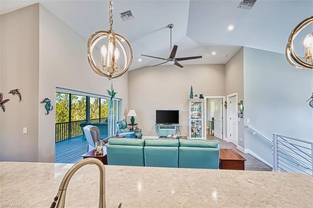 595 Piedmont RD, SANIBEL FL 33957-9