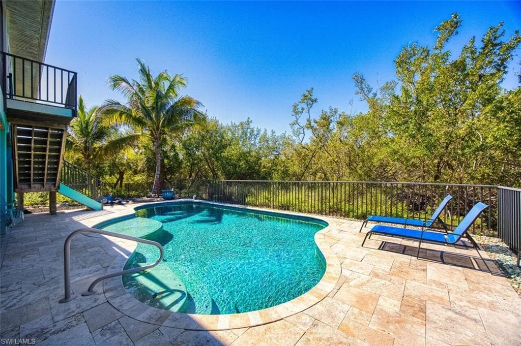 595 Piedmont RD, SANIBEL FL 33957-34