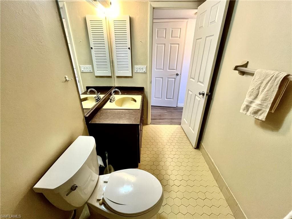 1356 Myerlee Country Club BLVD 2-32