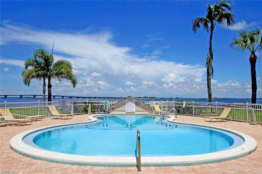 760 Sextant DR # 733, SANIBEL FL 33957-21