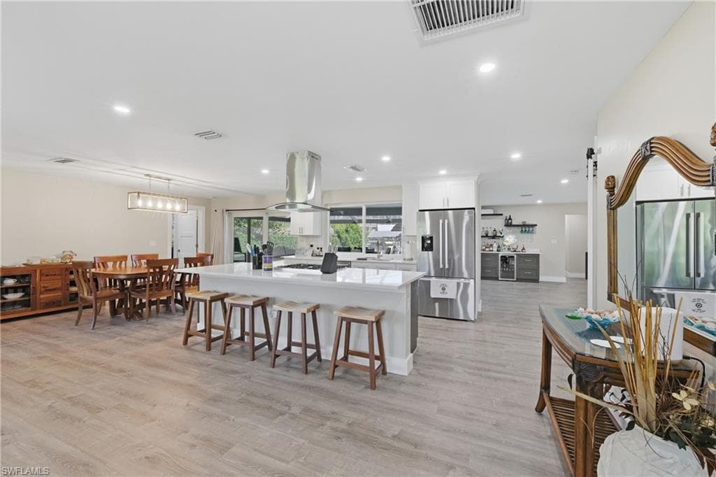 6807 Azalea LN, FORT MYERS FL 33919-1