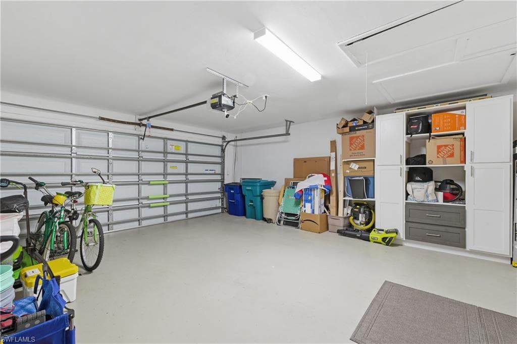6807 Azalea LN, FORT MYERS FL 33919-46