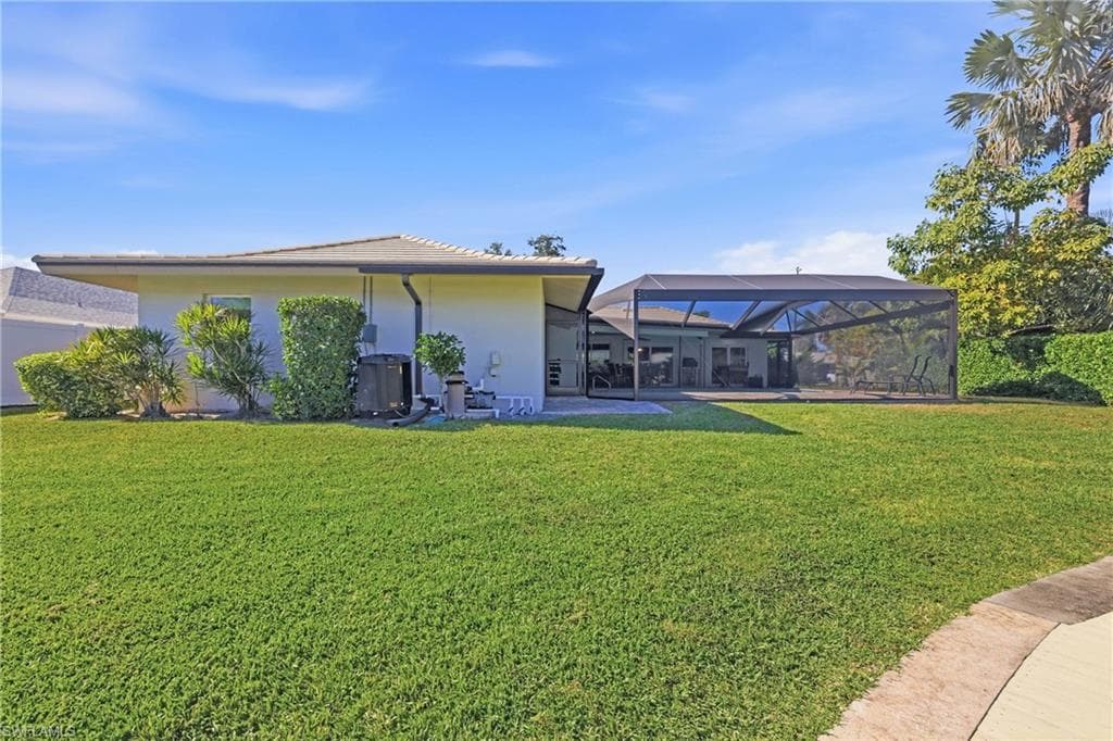 6807 Azalea LN, FORT MYERS FL 33919-42