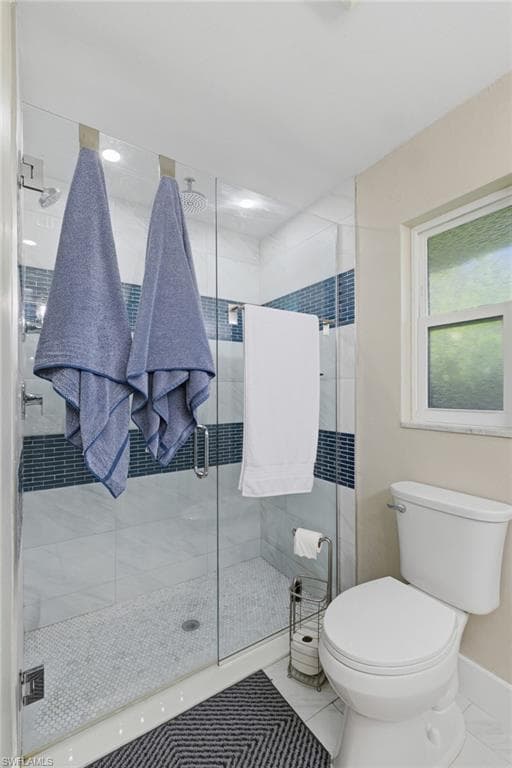 6807 Azalea LN, FORT MYERS FL 33919-32