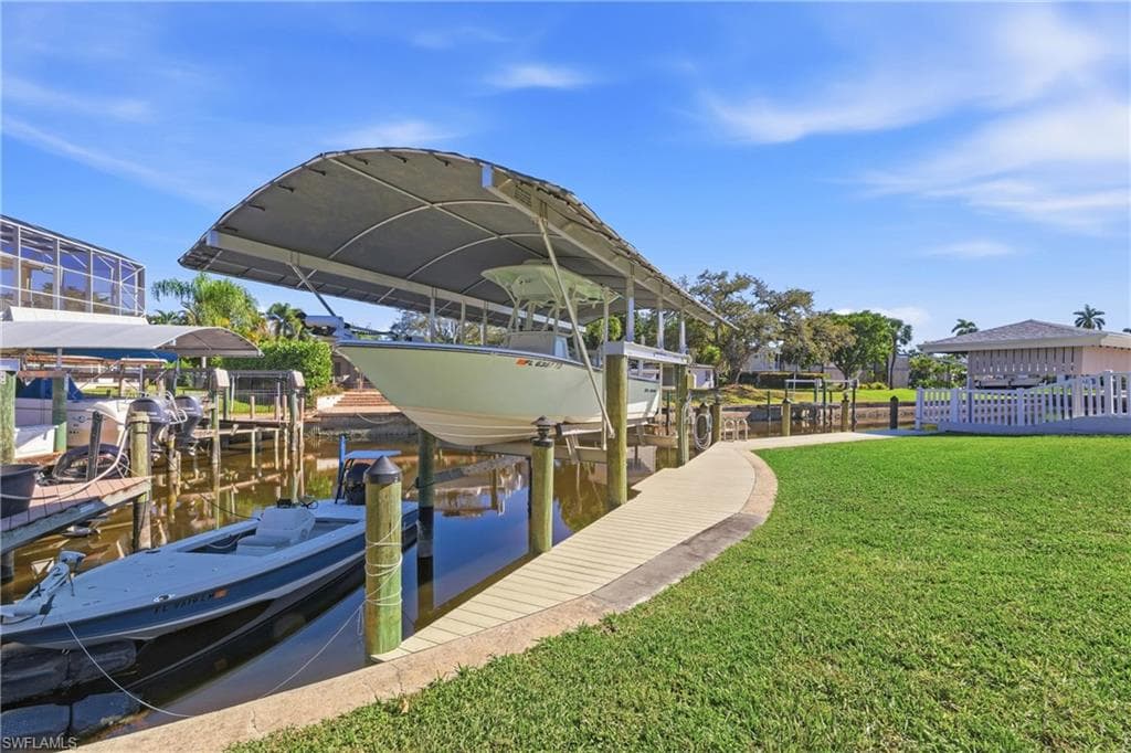 6807 Azalea LN, FORT MYERS FL 33919-40