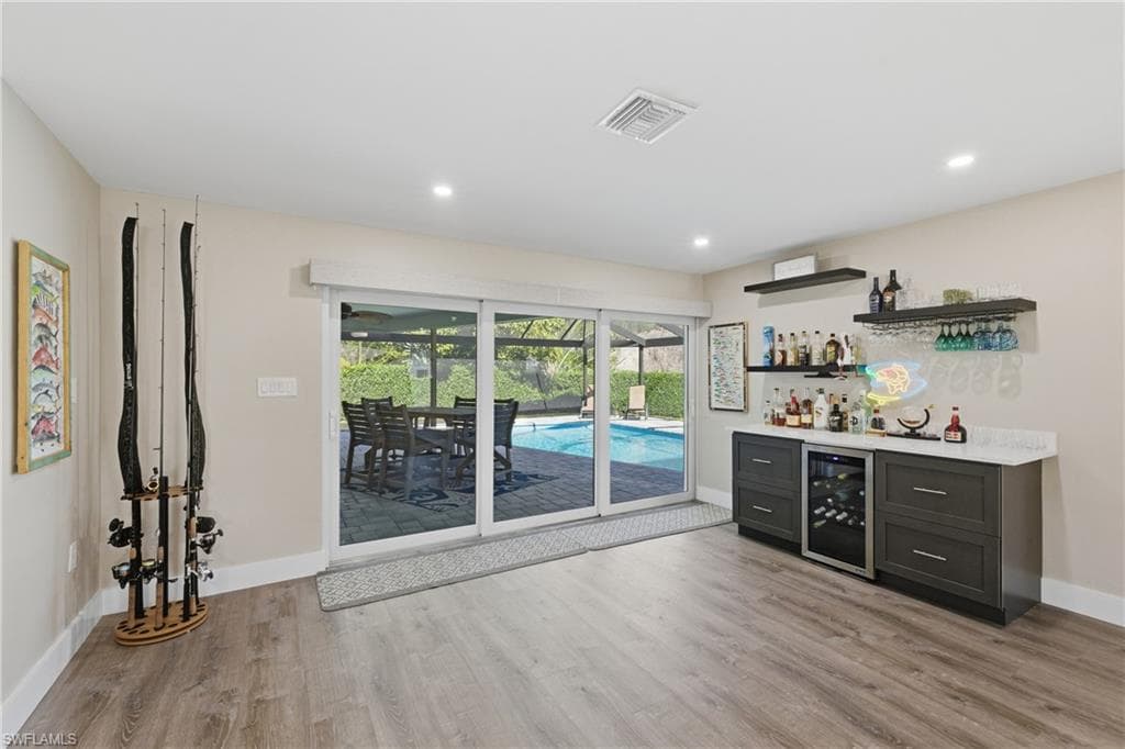 6807 Azalea LN, FORT MYERS FL 33919-18