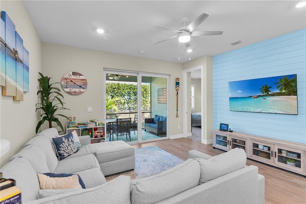1035 Enbrook LOOP, NAPLES FL 34114-8