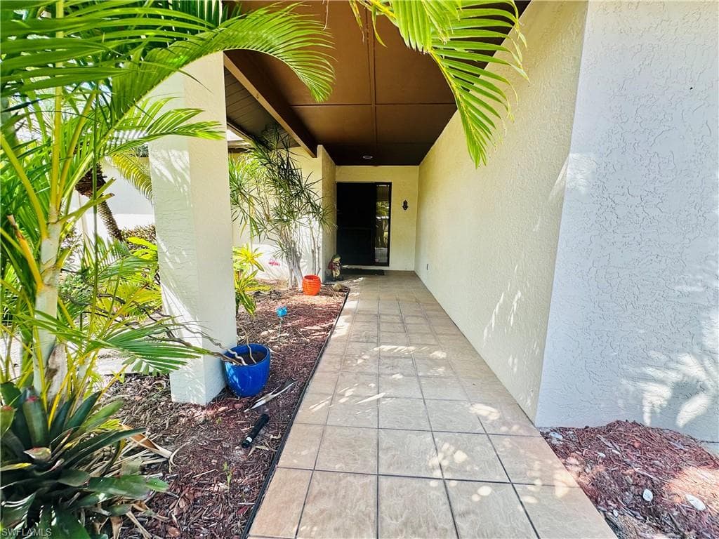 13212 Tall Pine CIR, FORT MYERS FL 33907-1