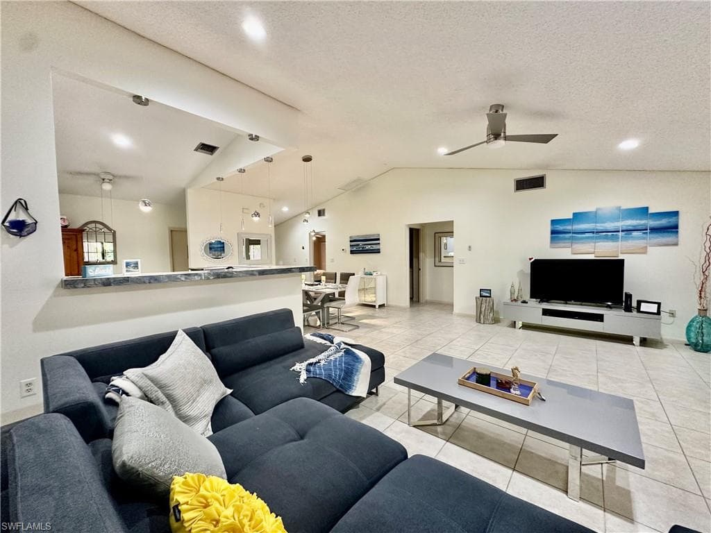 13212 Tall Pine CIR, FORT MYERS FL 33907-2