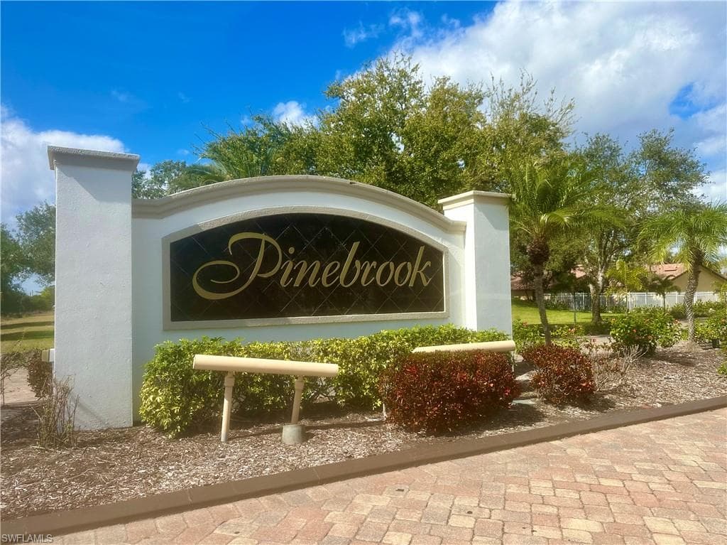 13212 Tall Pine CIR, FORT MYERS FL 33907-36