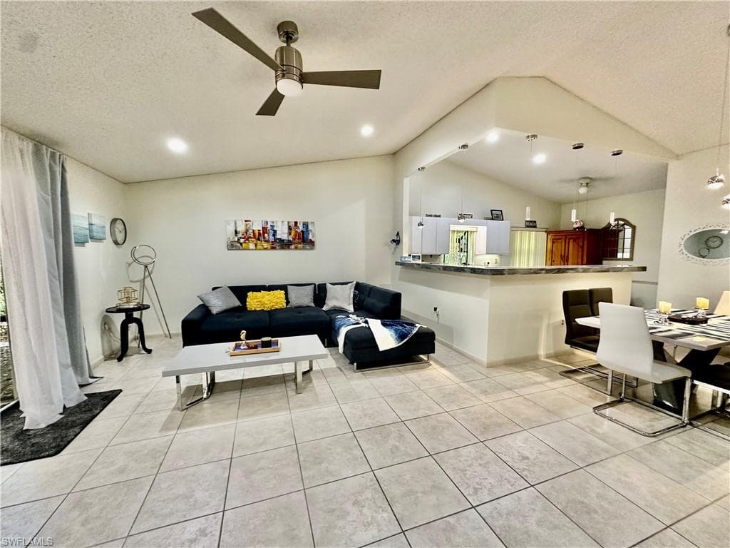 13212 Tall Pine CIR, FORT MYERS FL 33907-9