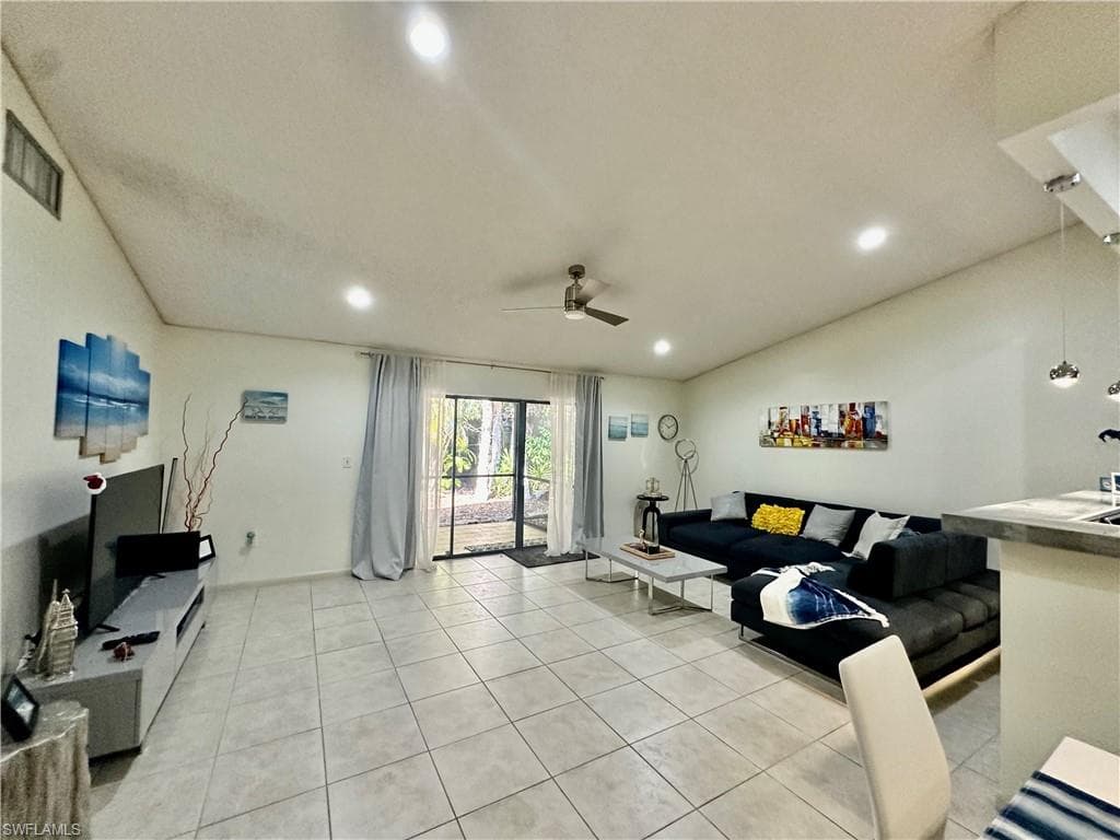 13212 Tall Pine CIR, FORT MYERS FL 33907-10