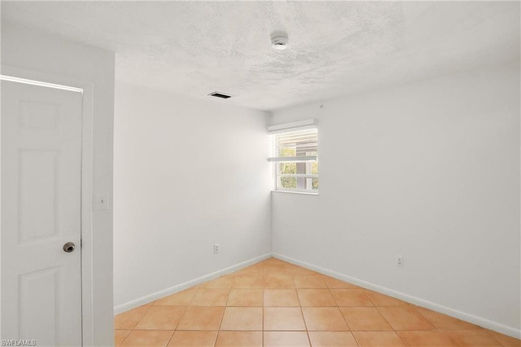 4231 Mariner LN, BONITA SPRINGS FL 34134-22