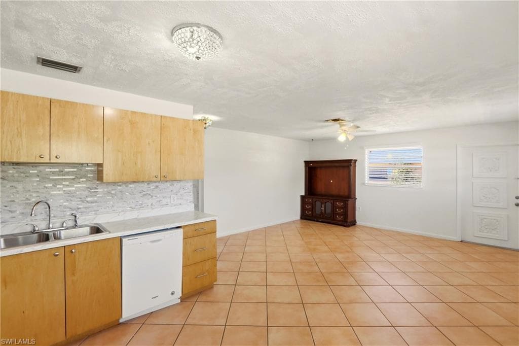 4231 Mariner LN, BONITA SPRINGS FL 34134-13