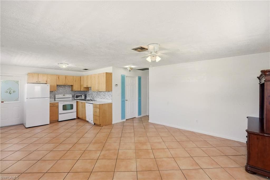 4231 Mariner LN, BONITA SPRINGS FL 34134-10