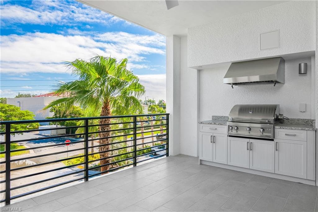 1125 Central AVE # 475, NAPLES FL 34102-21