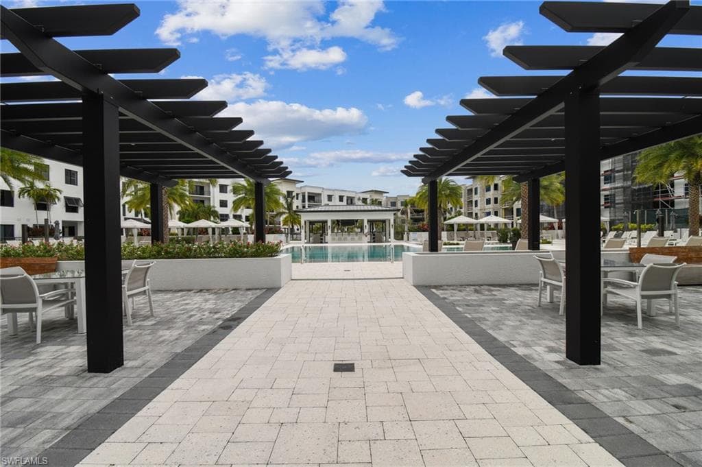 1125 Central AVE # 475, NAPLES FL 34102-38