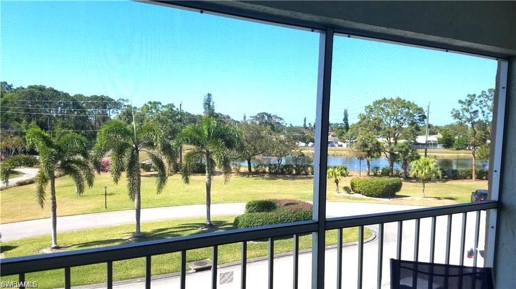 1075 Foxfire LN # 309, NAPLES FL 34104-1