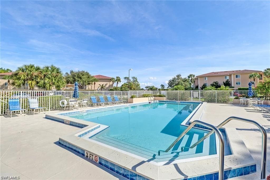 1075 Foxfire LN # 309, NAPLES FL 34104-12