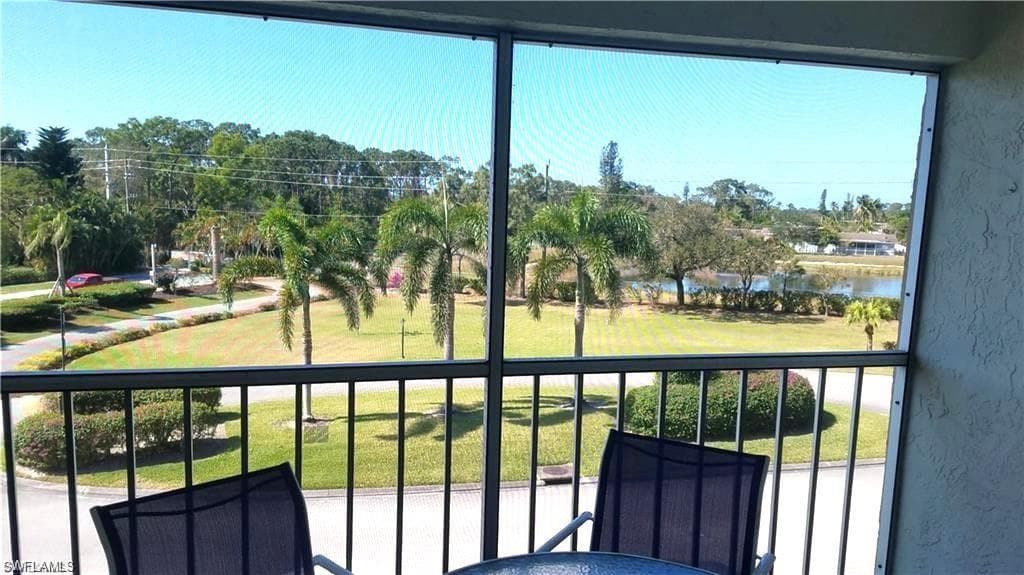 1075 Foxfire LN # 309, NAPLES FL 34104-11