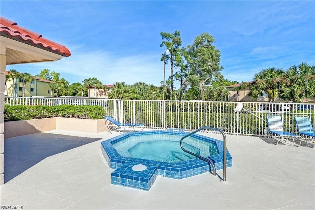 1075 Foxfire LN # 309, NAPLES FL 34104-13