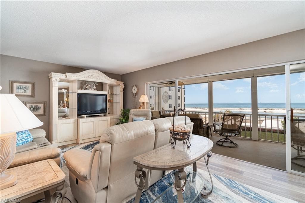 7000 Estero BLVD # 205, FORT MYERS BEACH FL 33931-4