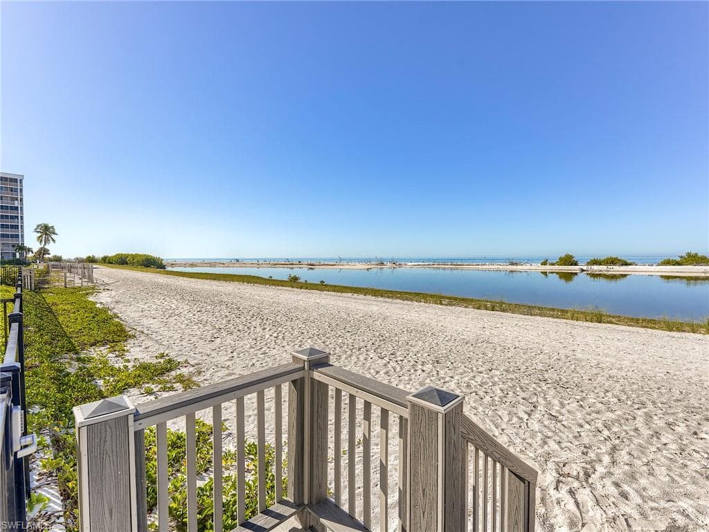 7000 Estero BLVD # 205, FORT MYERS BEACH FL 33931-29