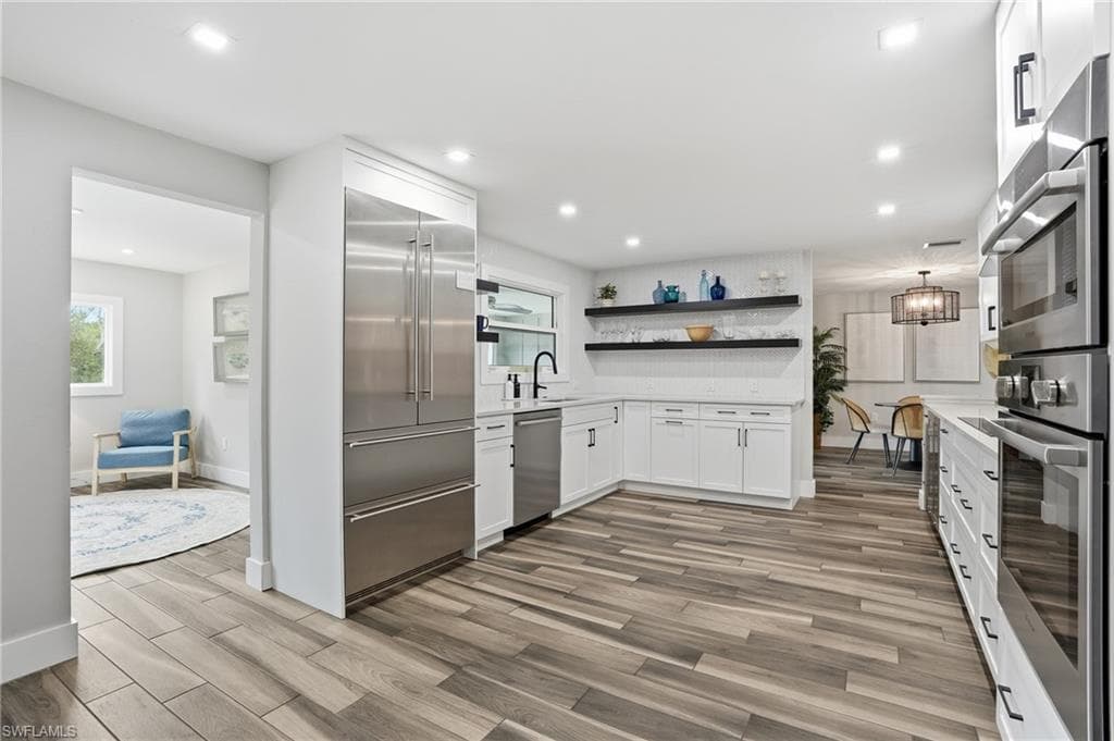 1806 Ibis LN E-15