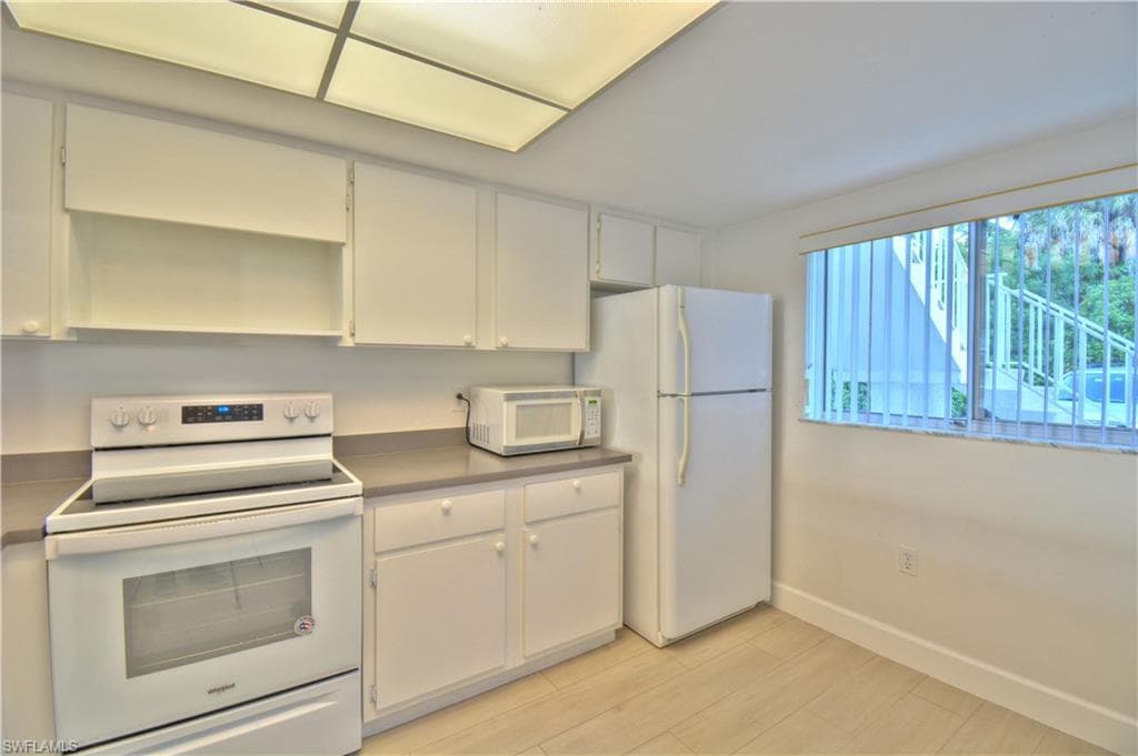 2330 Naples Trace CIR # 903, NAPLES FL 34109-1