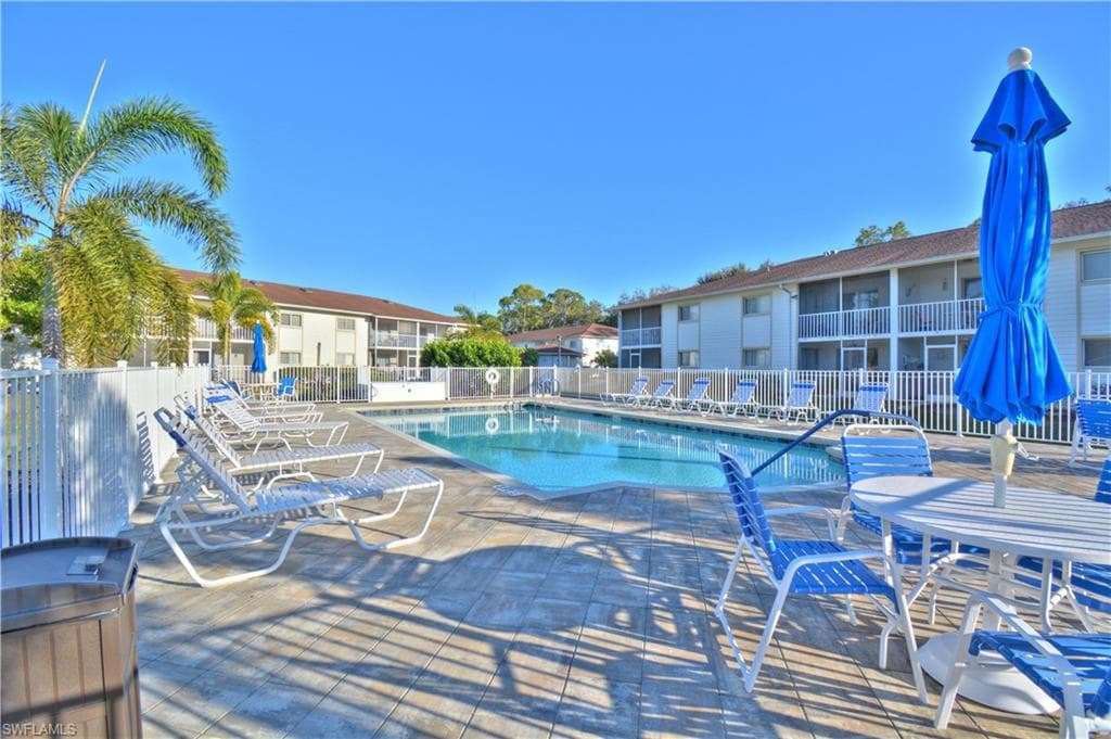 2330 Naples Trace CIR # 903, NAPLES FL 34109-16
