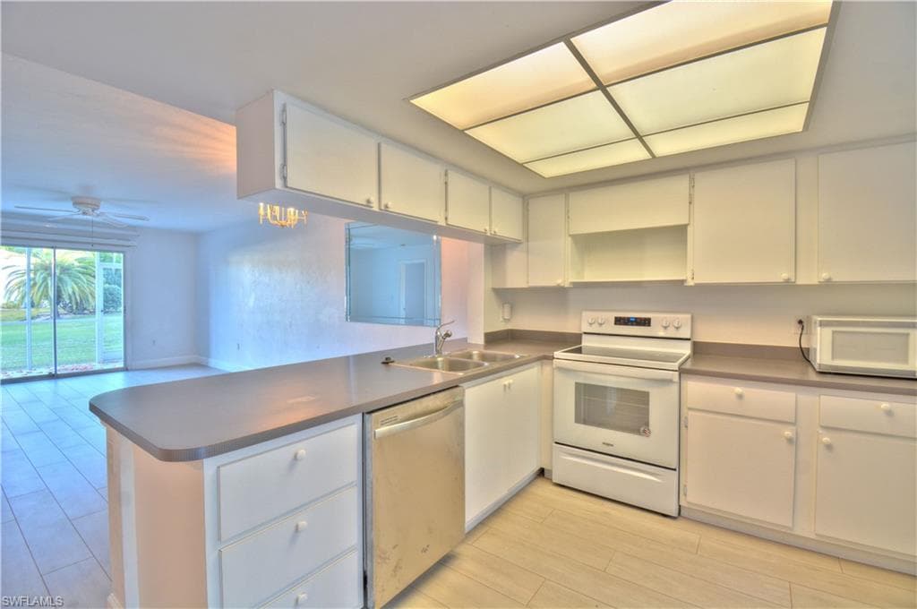 2330 Naples Trace CIR # 903, NAPLES FL 34109-2