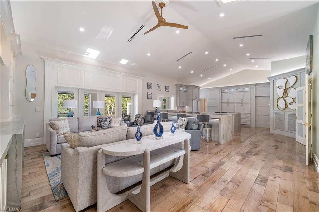 805 Lake Vista CT-12
