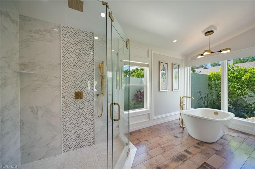 805 Lake Vista CT-21